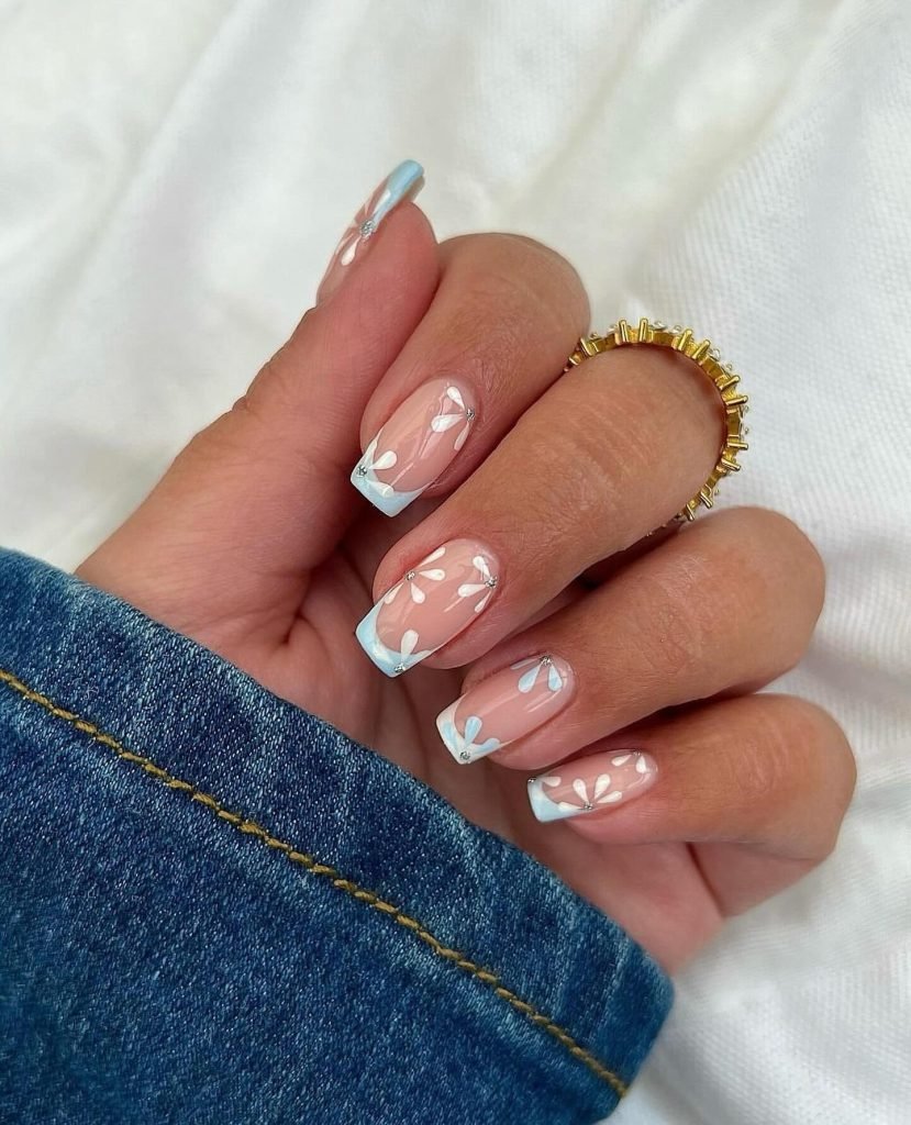 00001 French nails with flowers 2