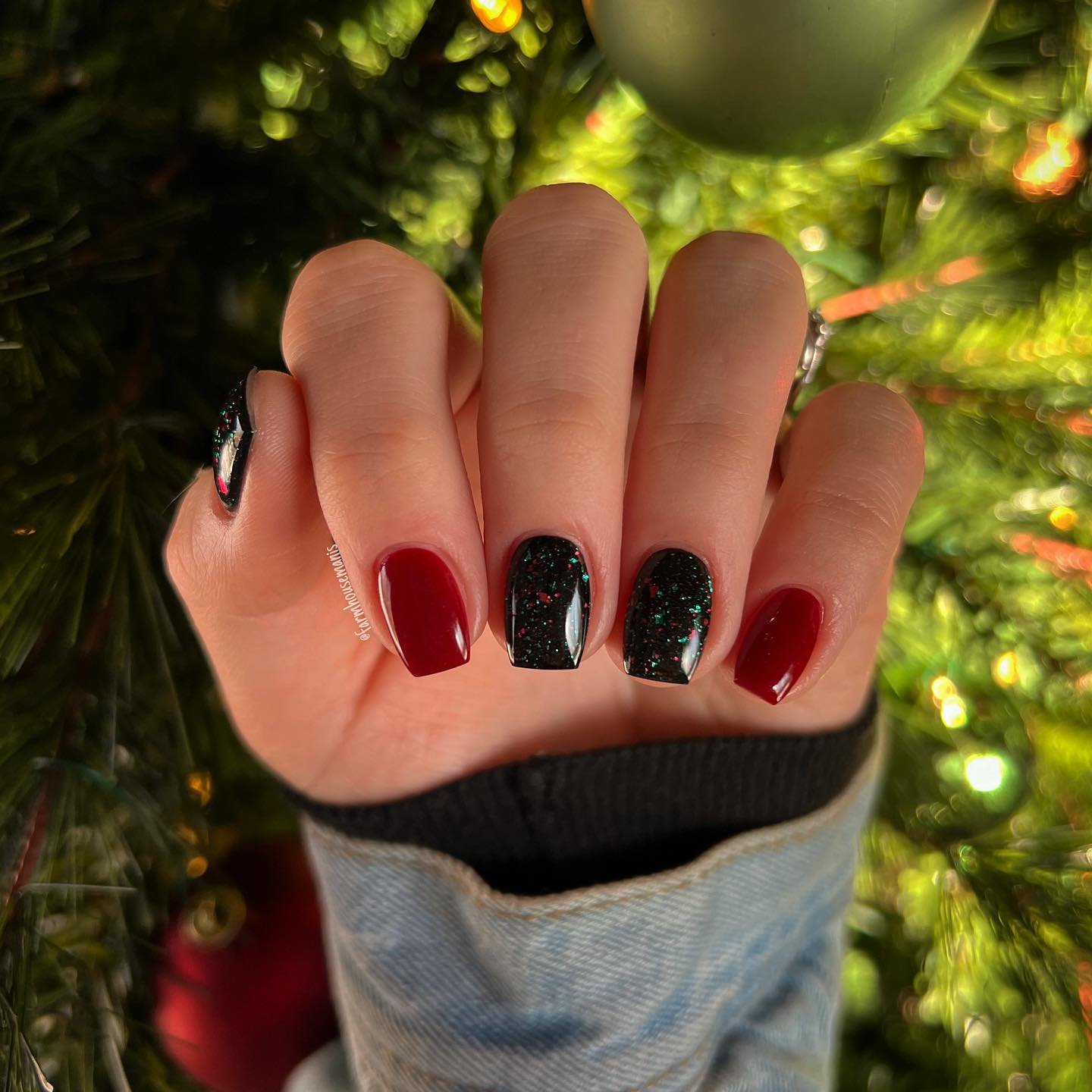 00002 Black and Red Nails 1