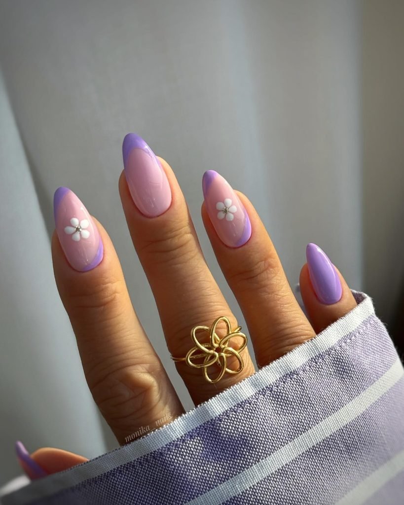00002 French nails with flowers 2
