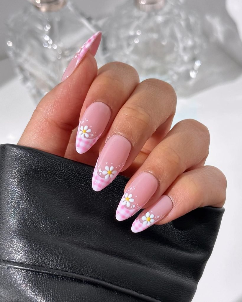 00003 Bright Summer Nails