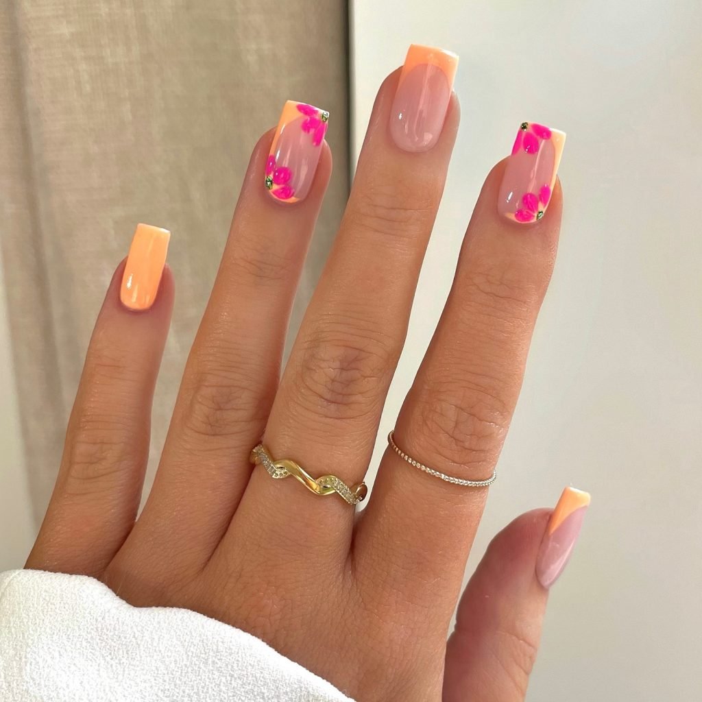 00003 French nails with flowers 2