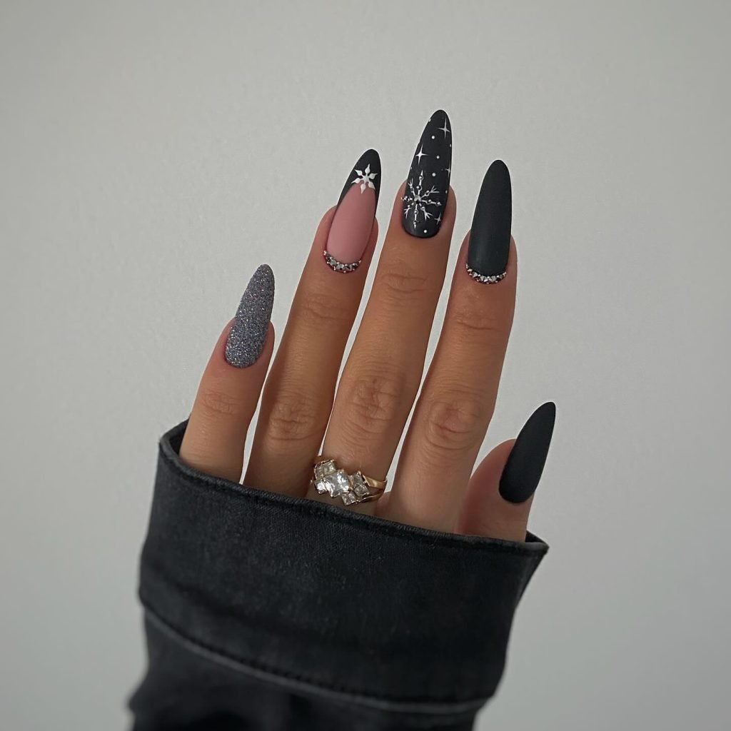00005 Black Matte Nails