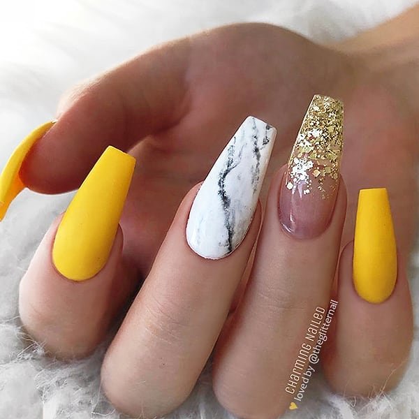 00005 Coffin Birthday Nails