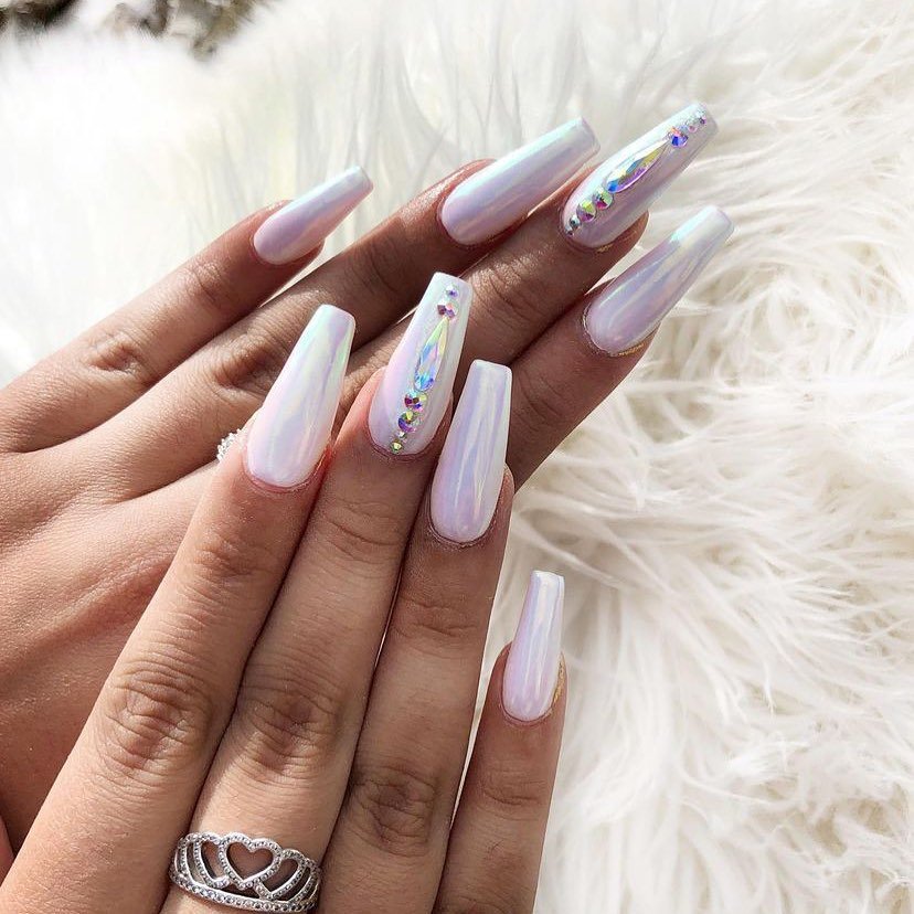 00005 White Chorme nails