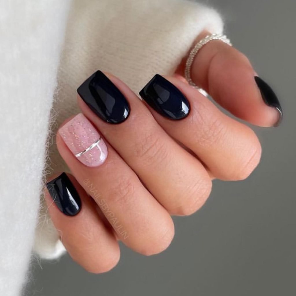 00006 Nails for black dress