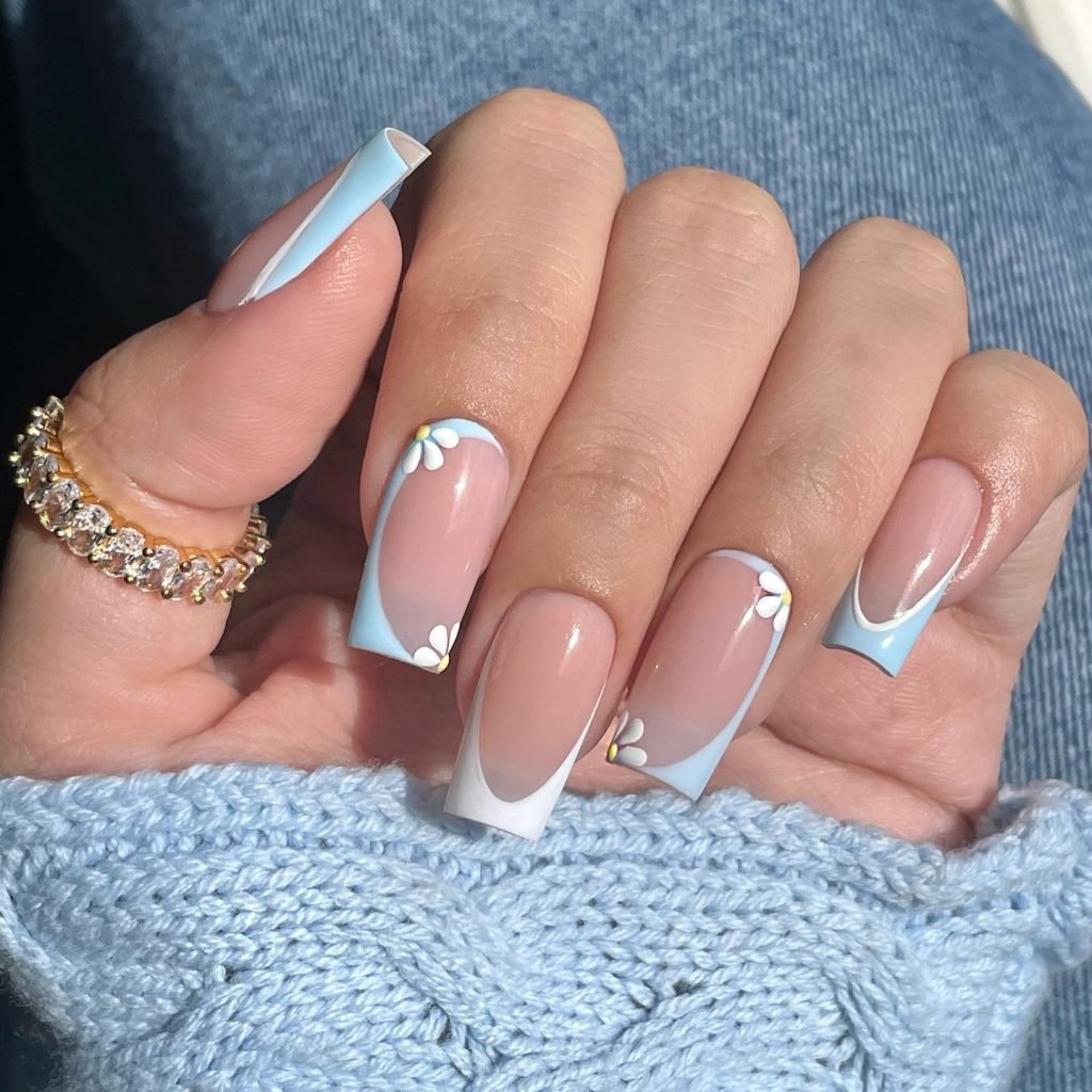 00007 French Nails with Flowers