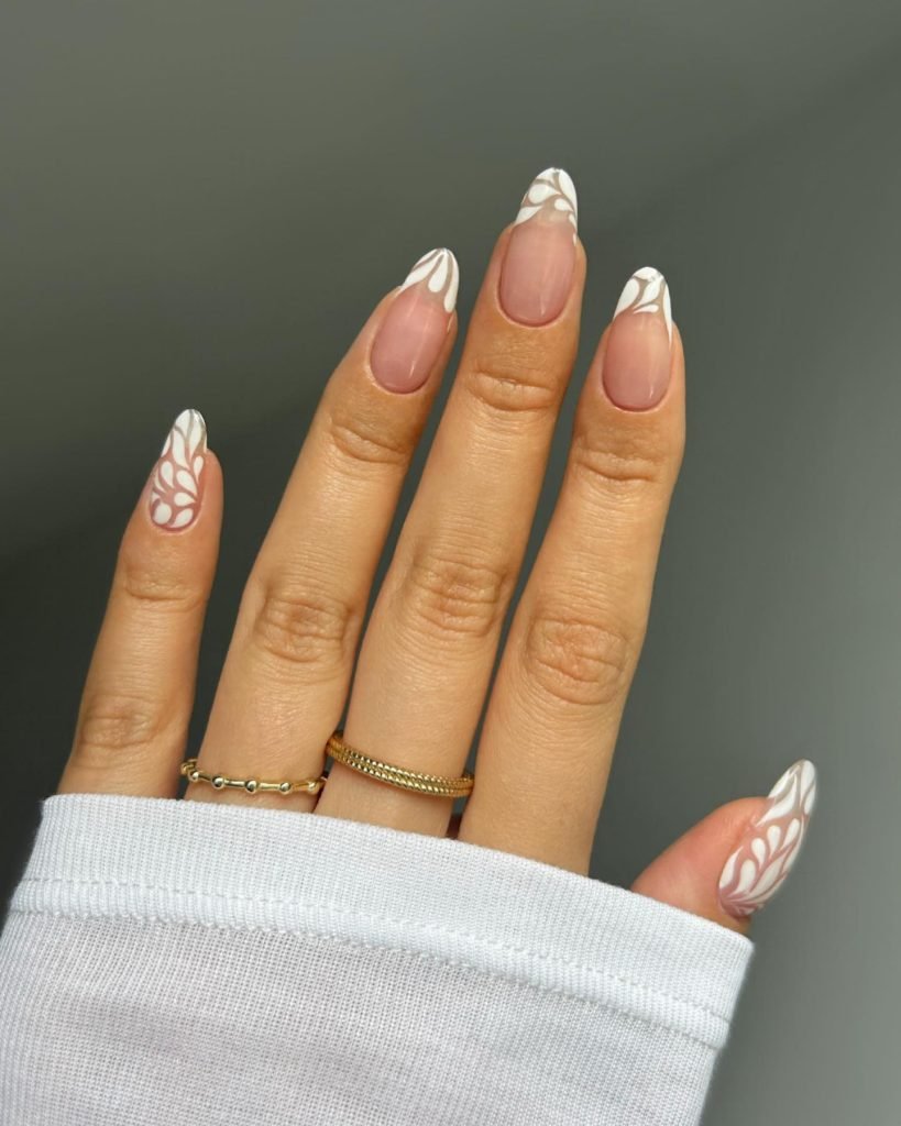 00007 French nails with flowers 2