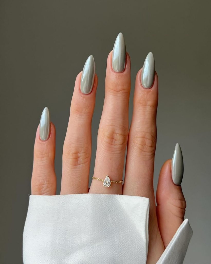 00007 Simple one color nails