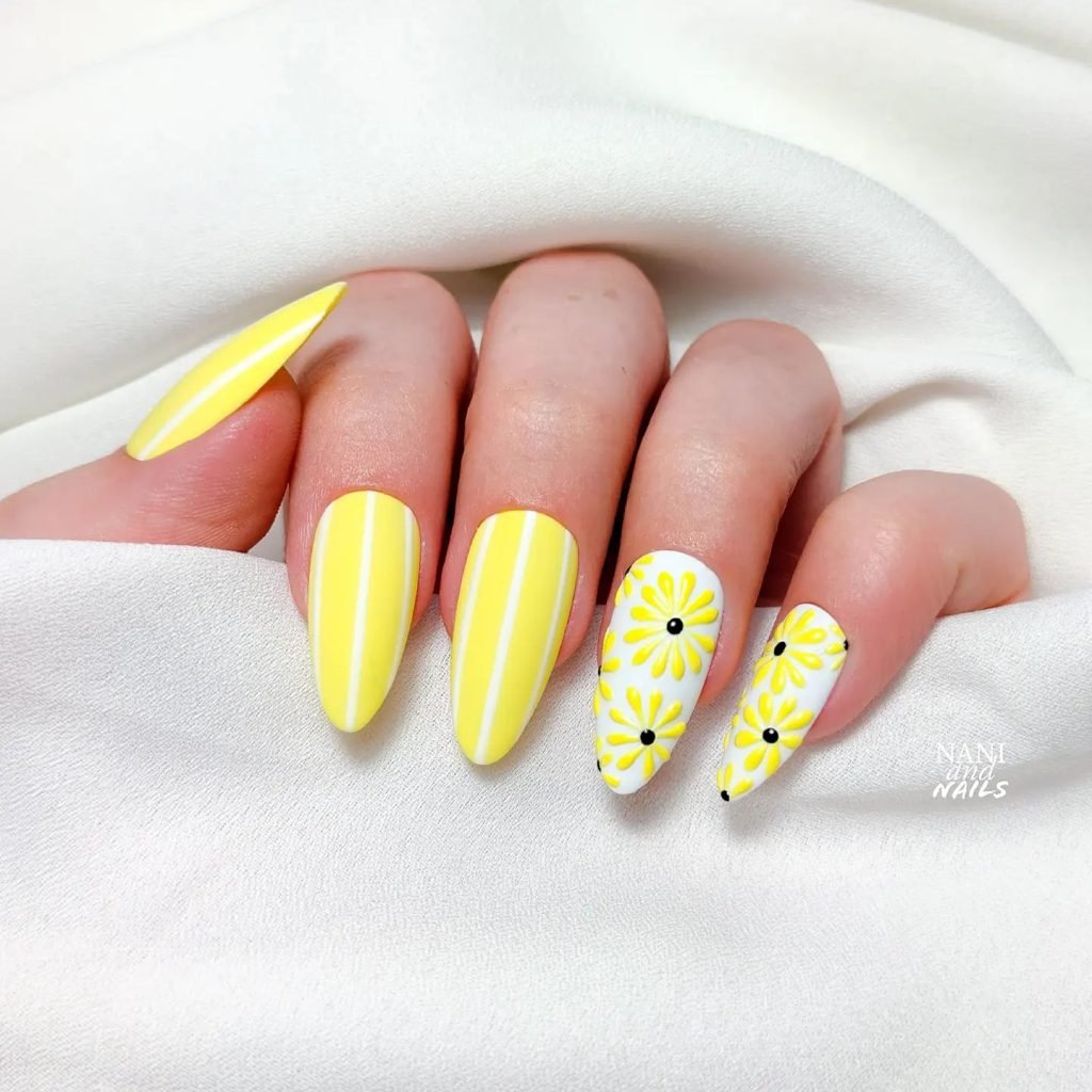 00009 Yellow Flower Nails