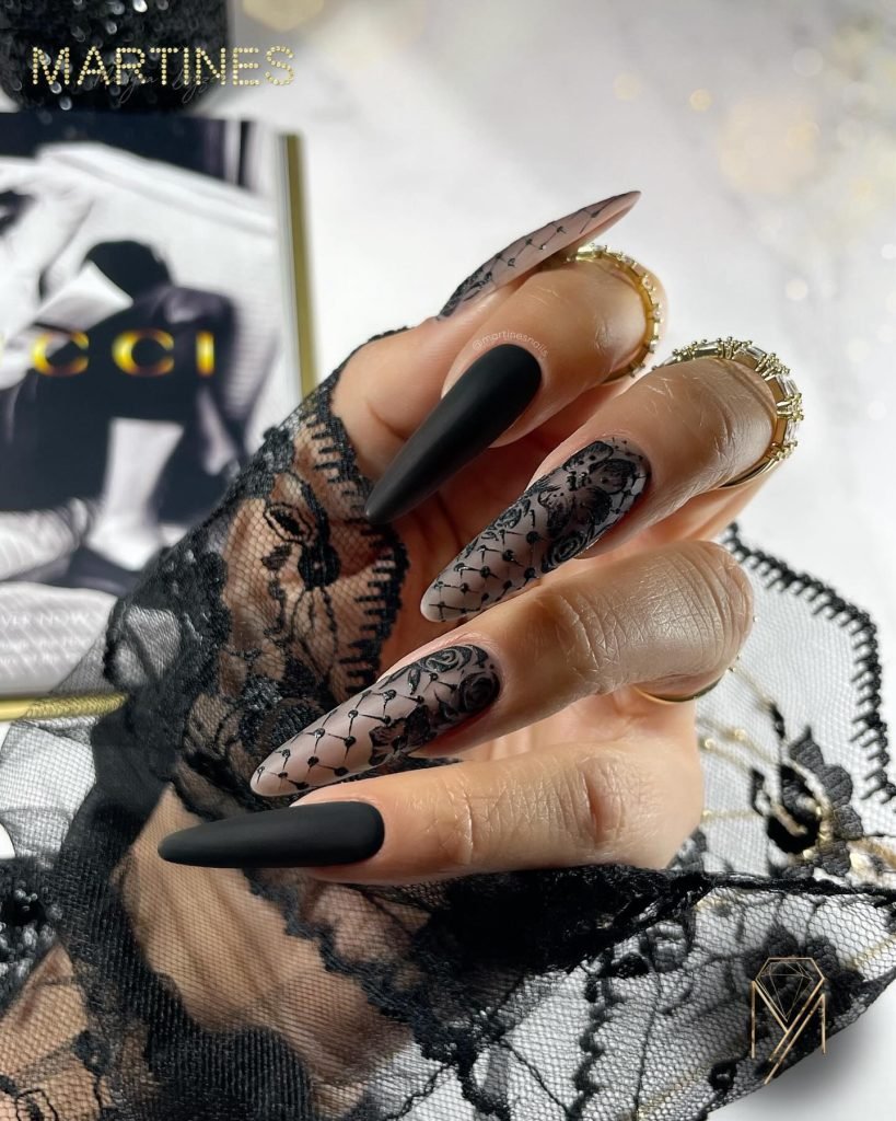 00010 Black Matte Nails