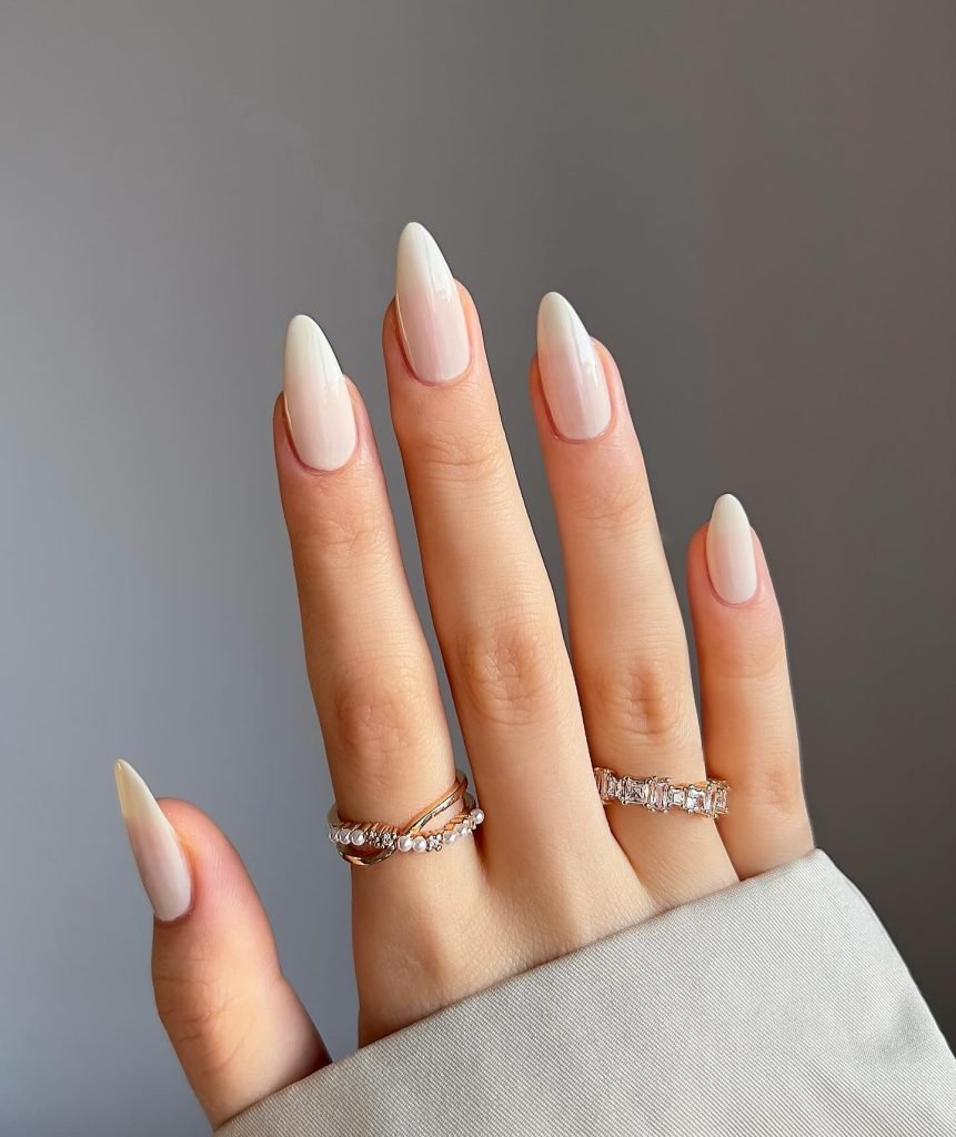 00010 Simple one color nails