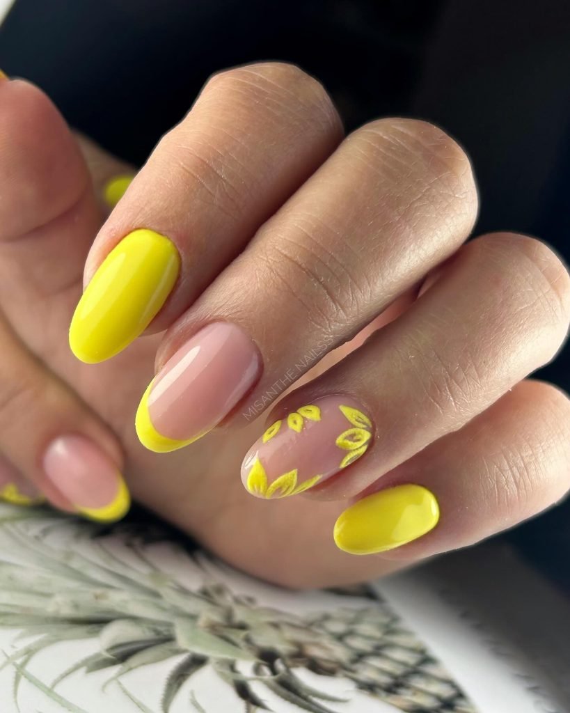 00010 Yellow Flower Nails