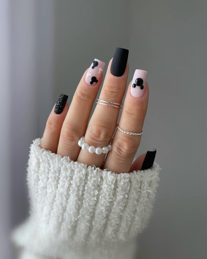 00011 Black Matte Nails