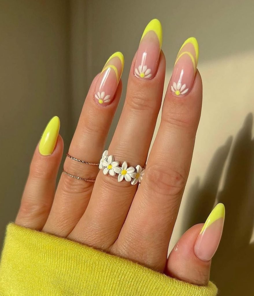 00011 French Nails with Flowers