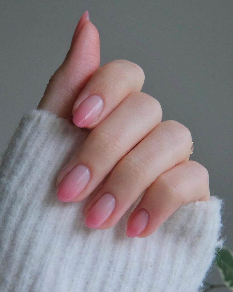 00011 French Ombre Nails