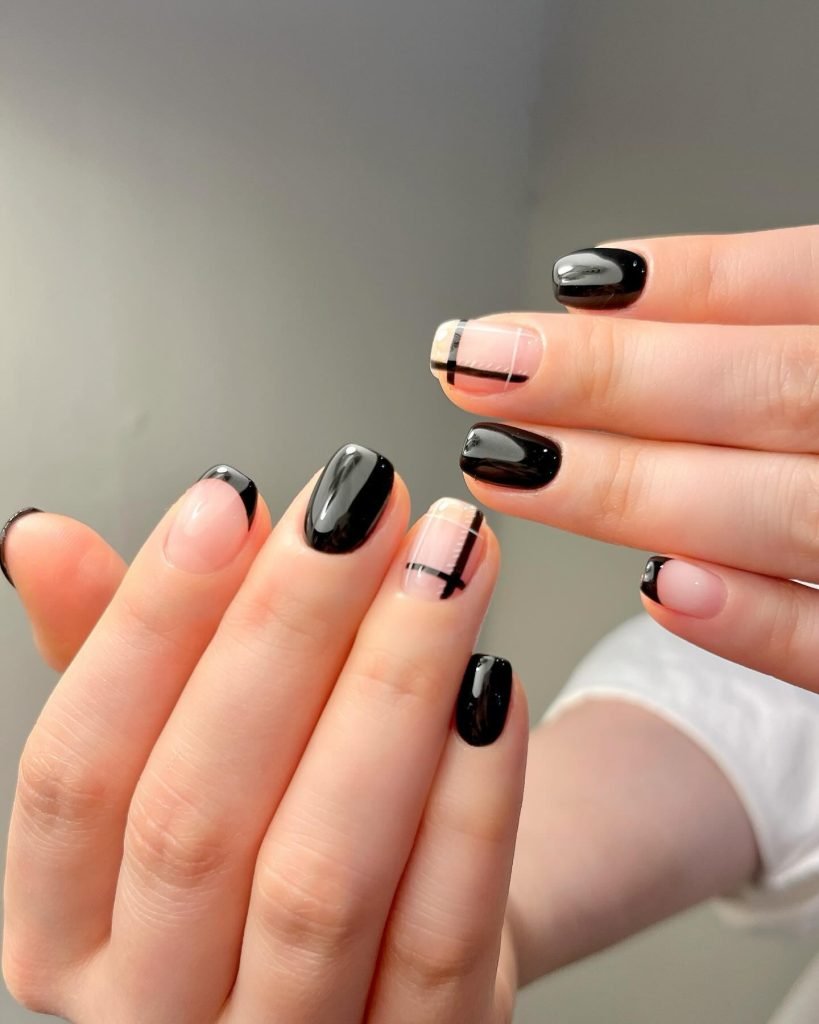 00011 Short Black Nails