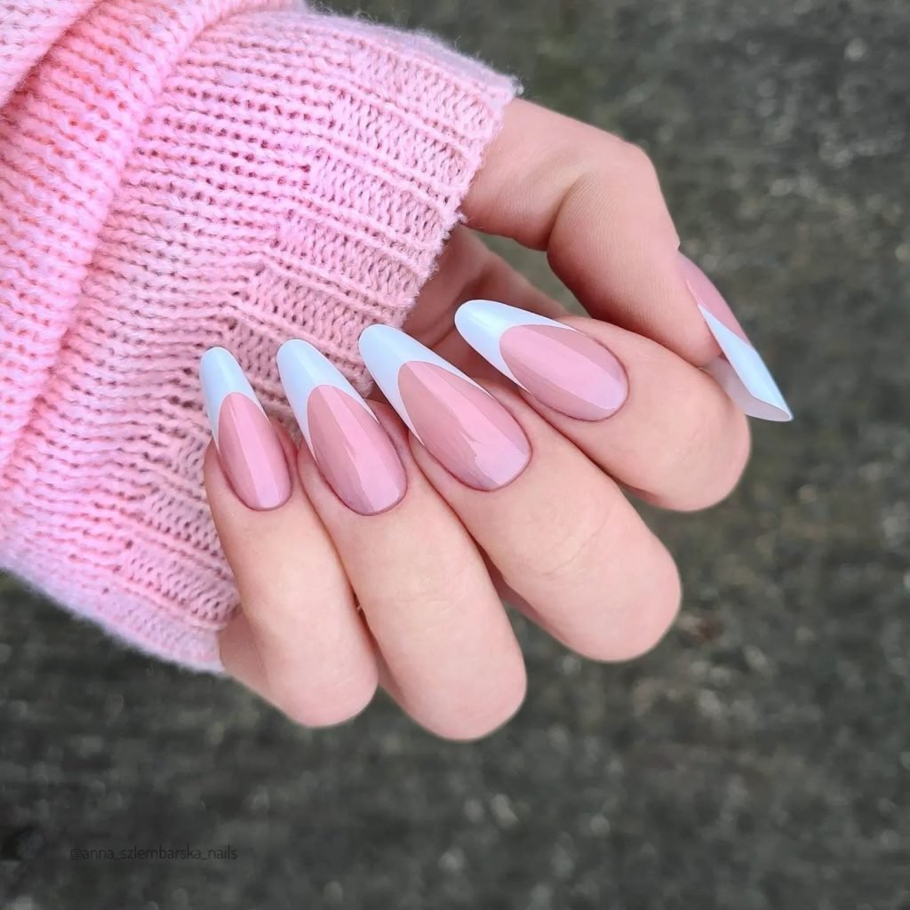 00012 Pink and Blue Nails