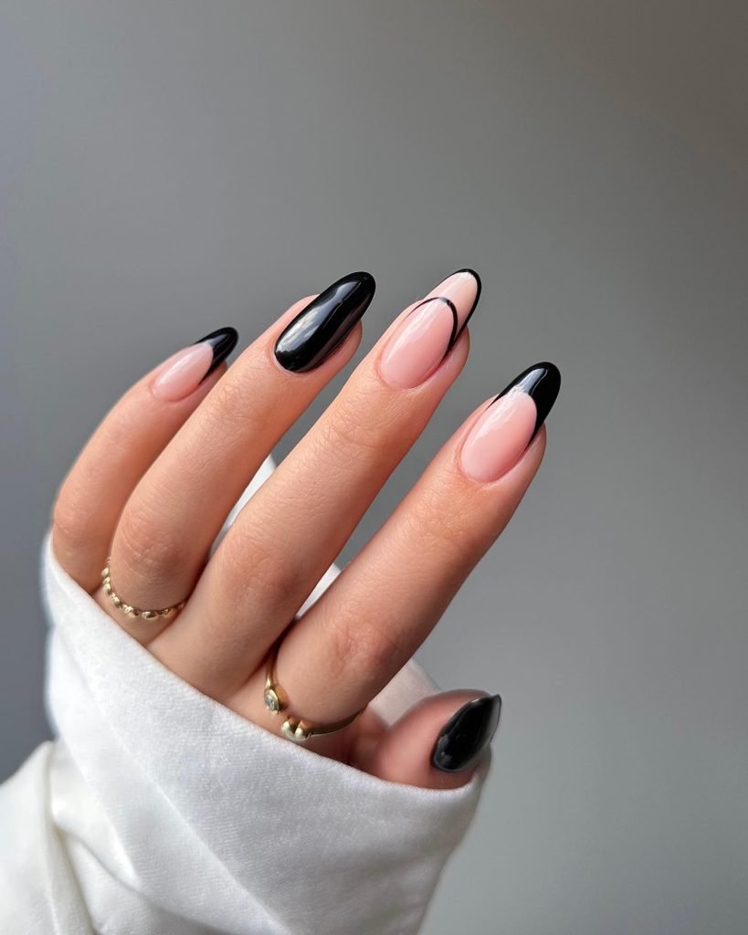 00012 classy short black nails