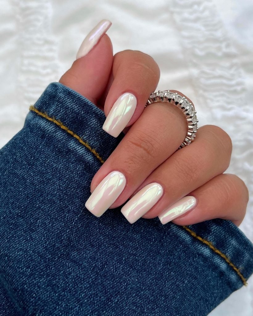 00013 White Chorme nails