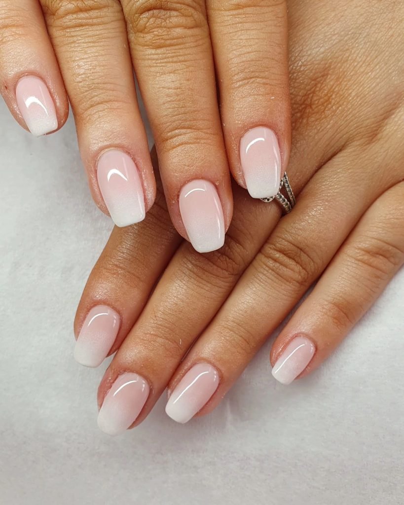 00014 French Ombre Nails