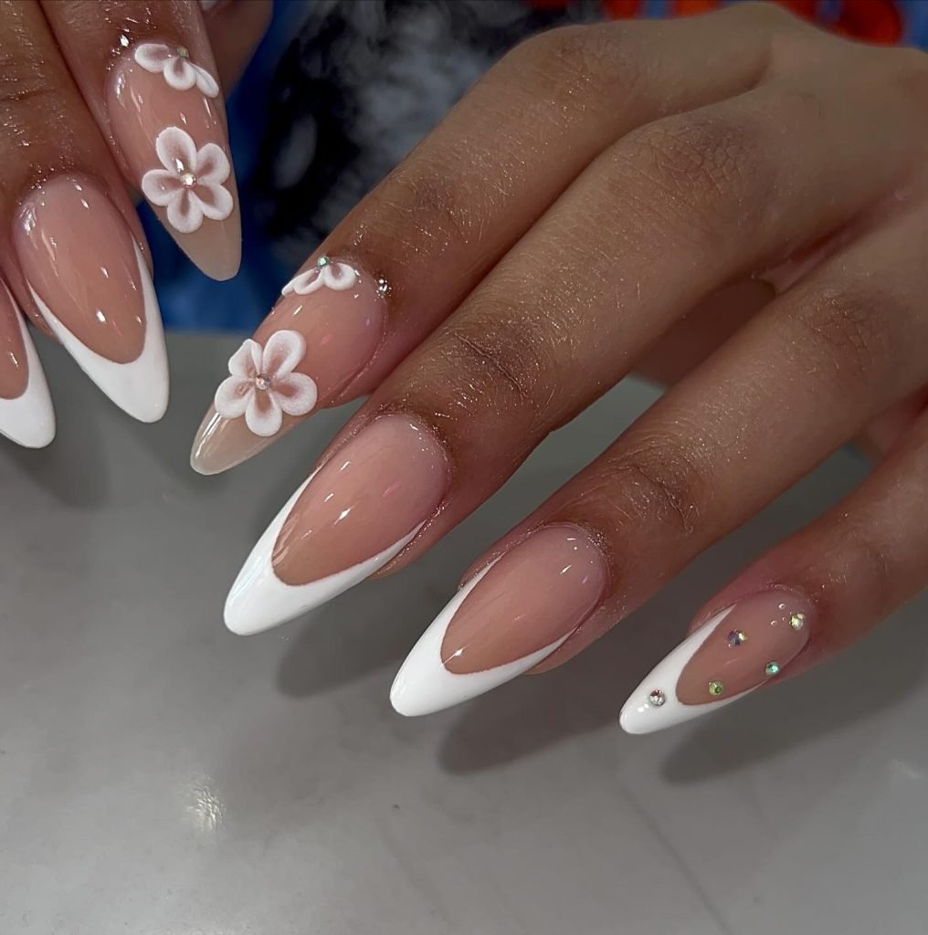 00014 French nails with flowers 2