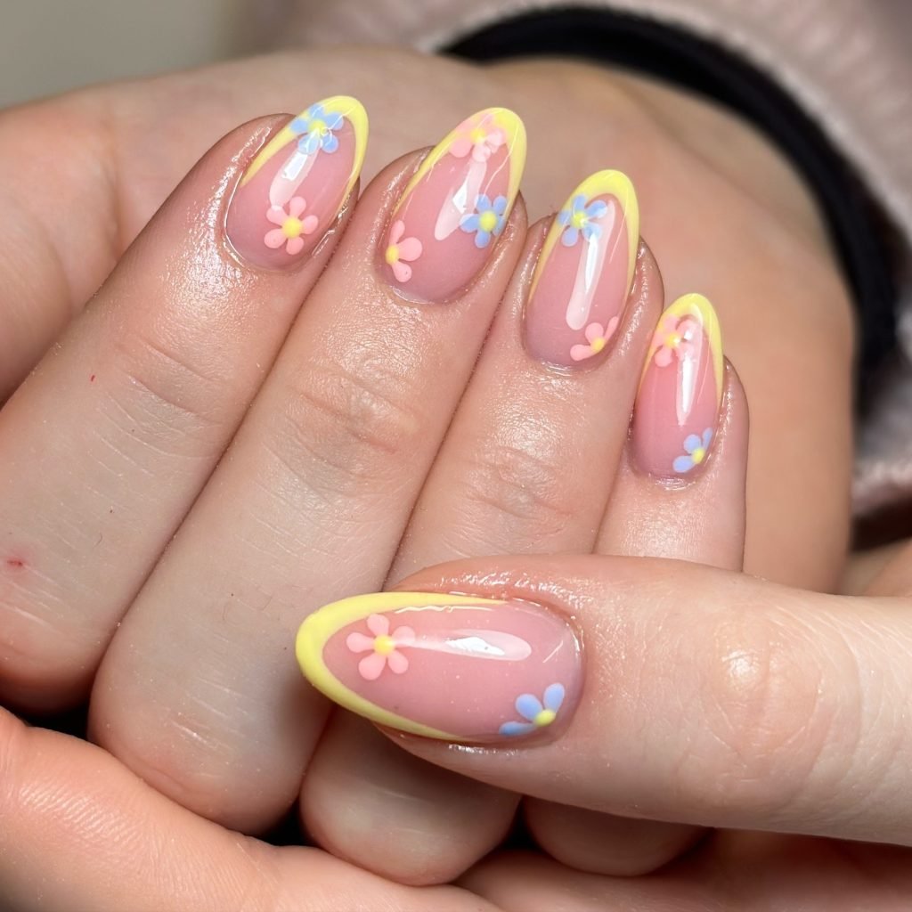 00014 French nails with flowers 2