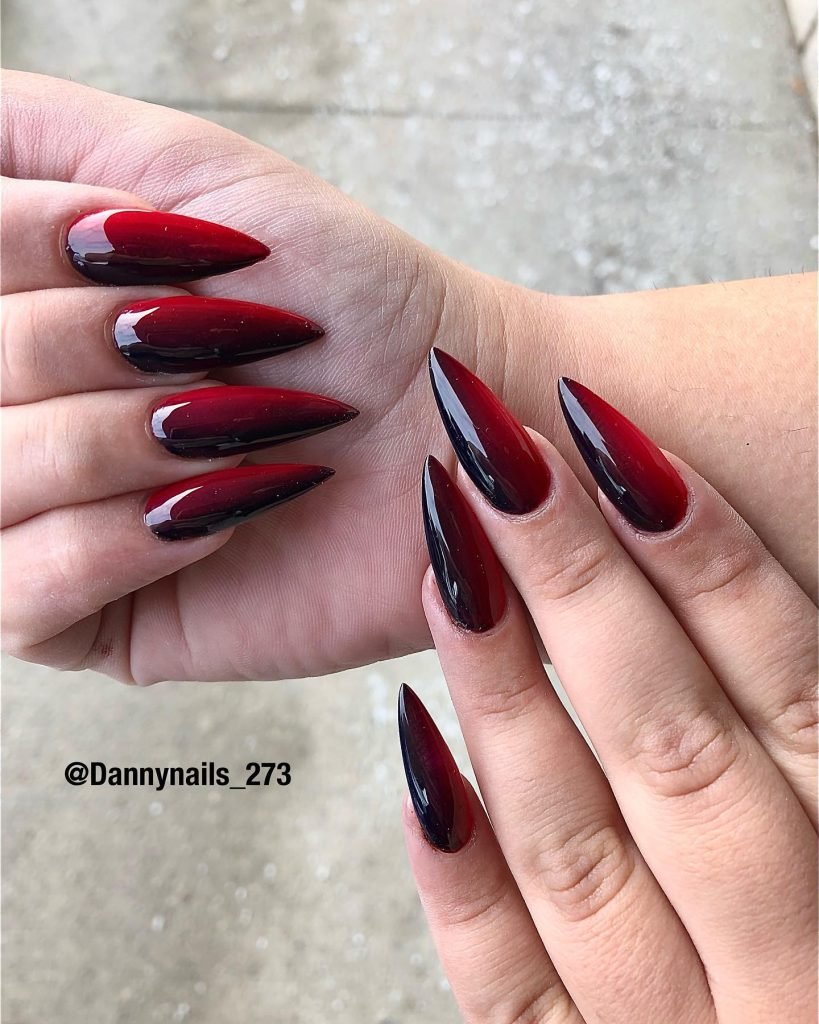 00015 Black and Red Nails