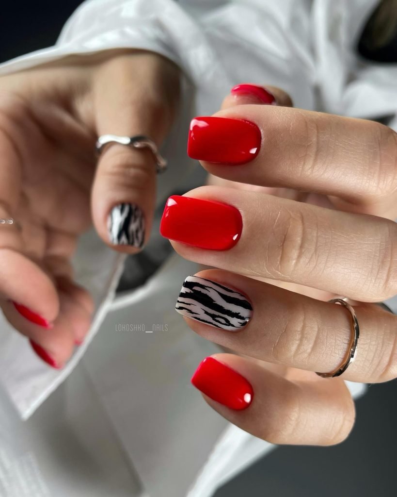 00017 Black and Red Nails