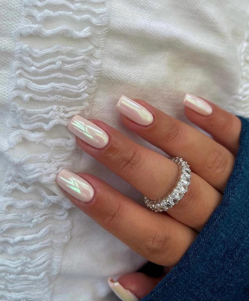00018 White Chorme nails