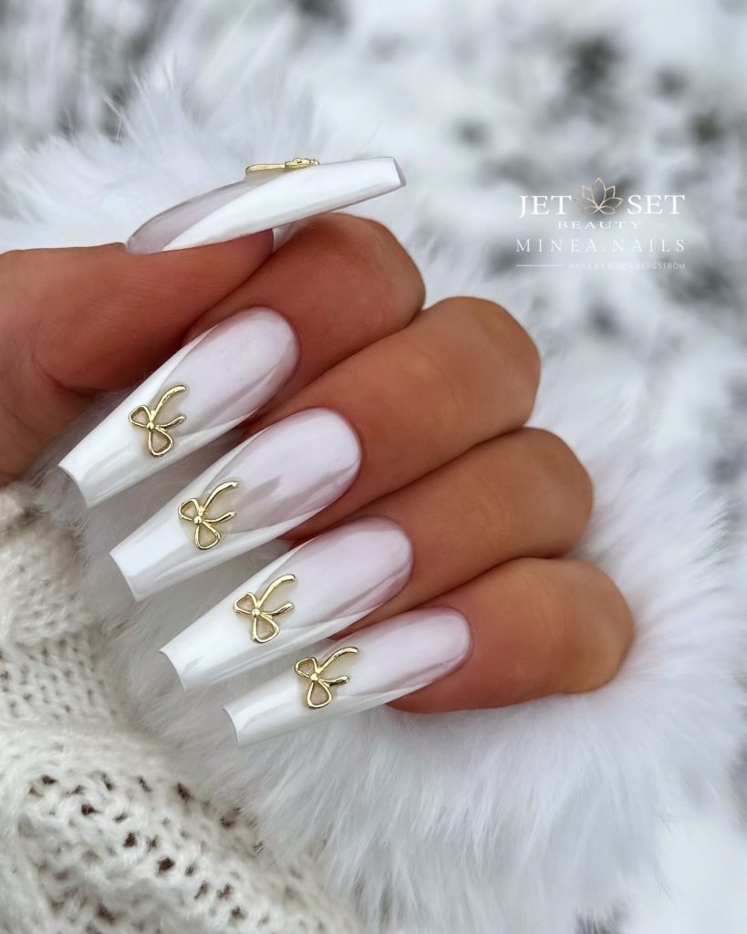 00007 Classy Engagement Nails
