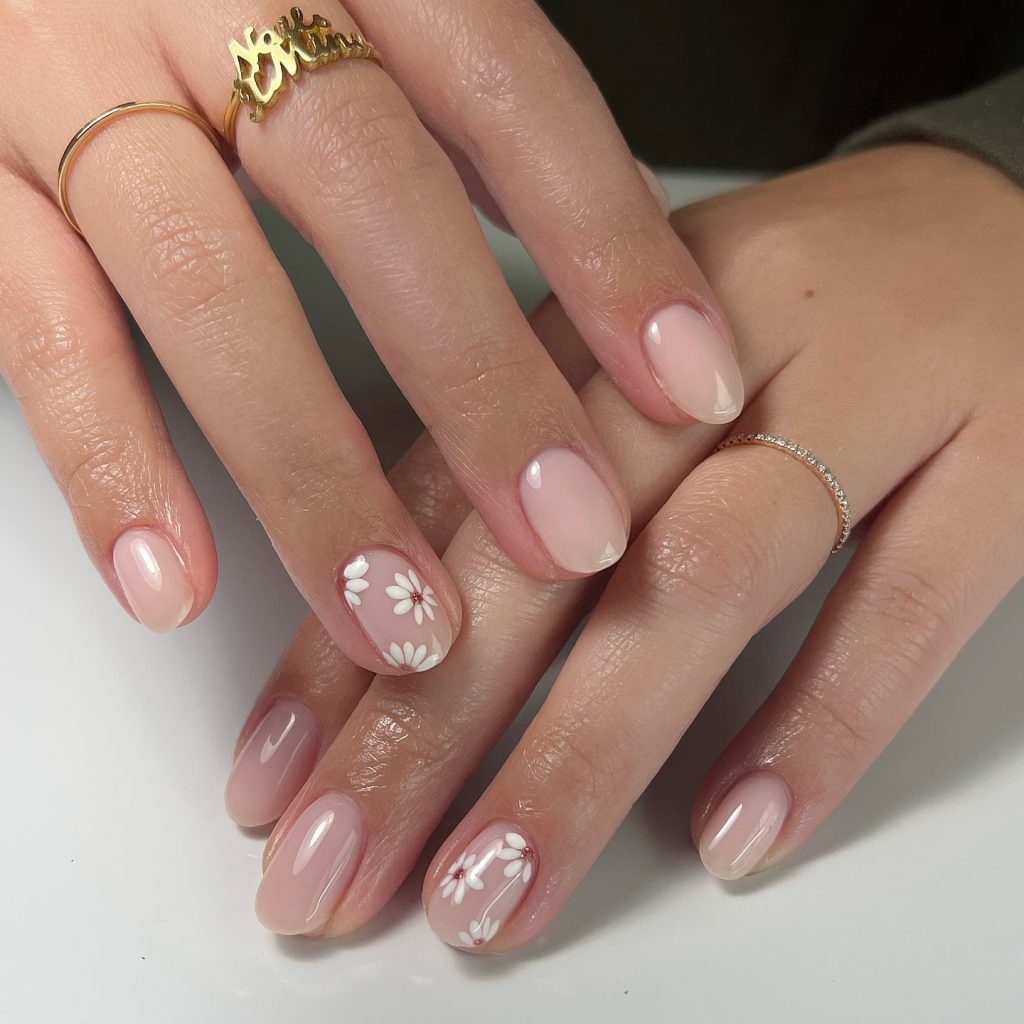 00007 Classy Natural Nails