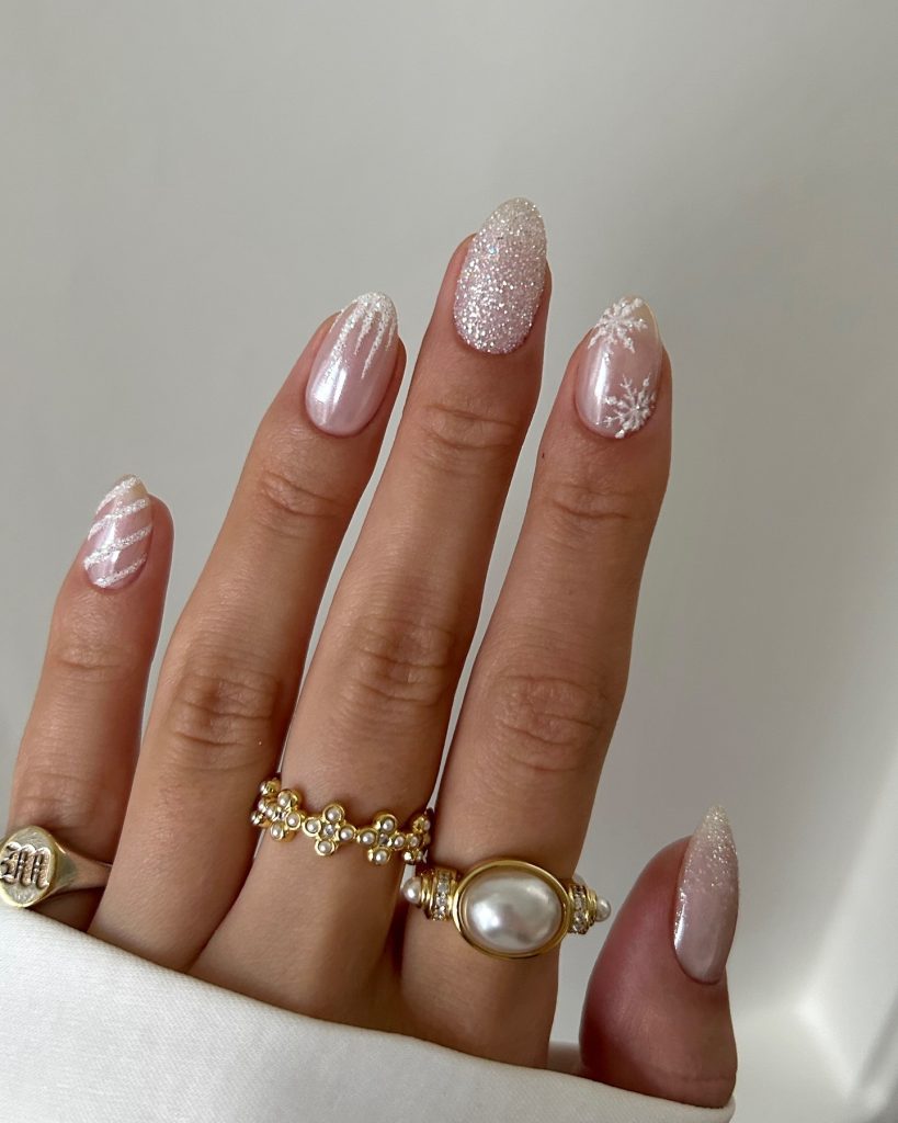 00010 Winter Glitter Nails