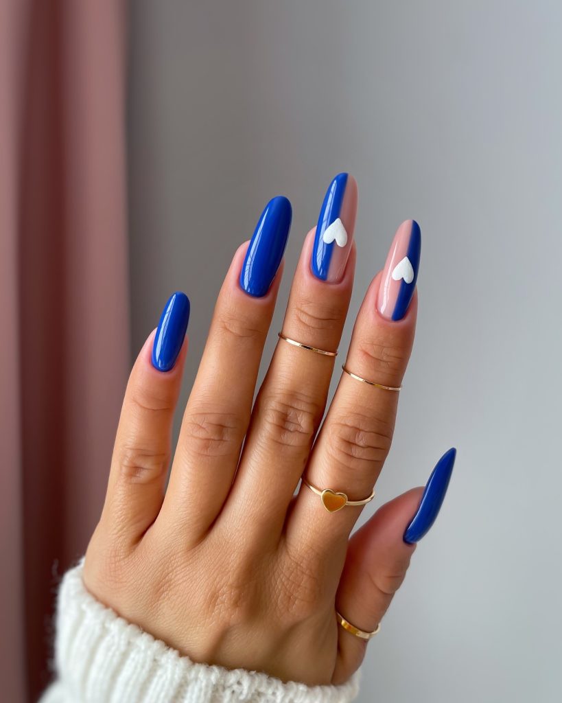 00014 Almond Blue Nails