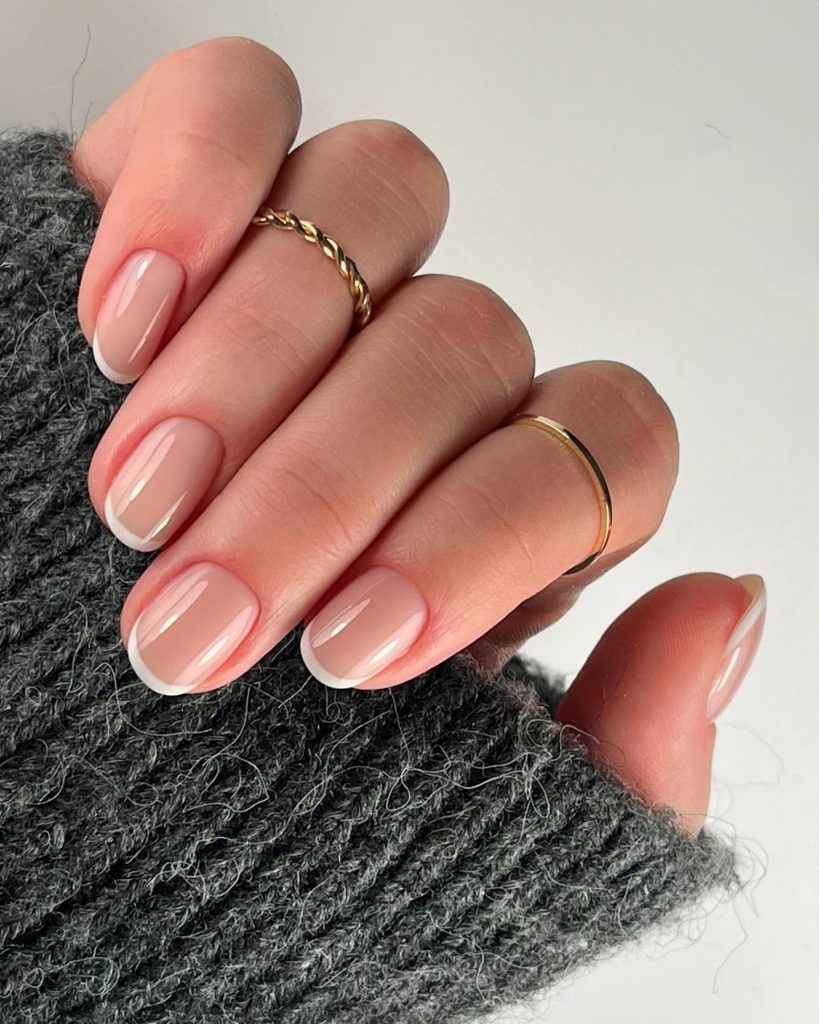 00014 Classy Natural Nails