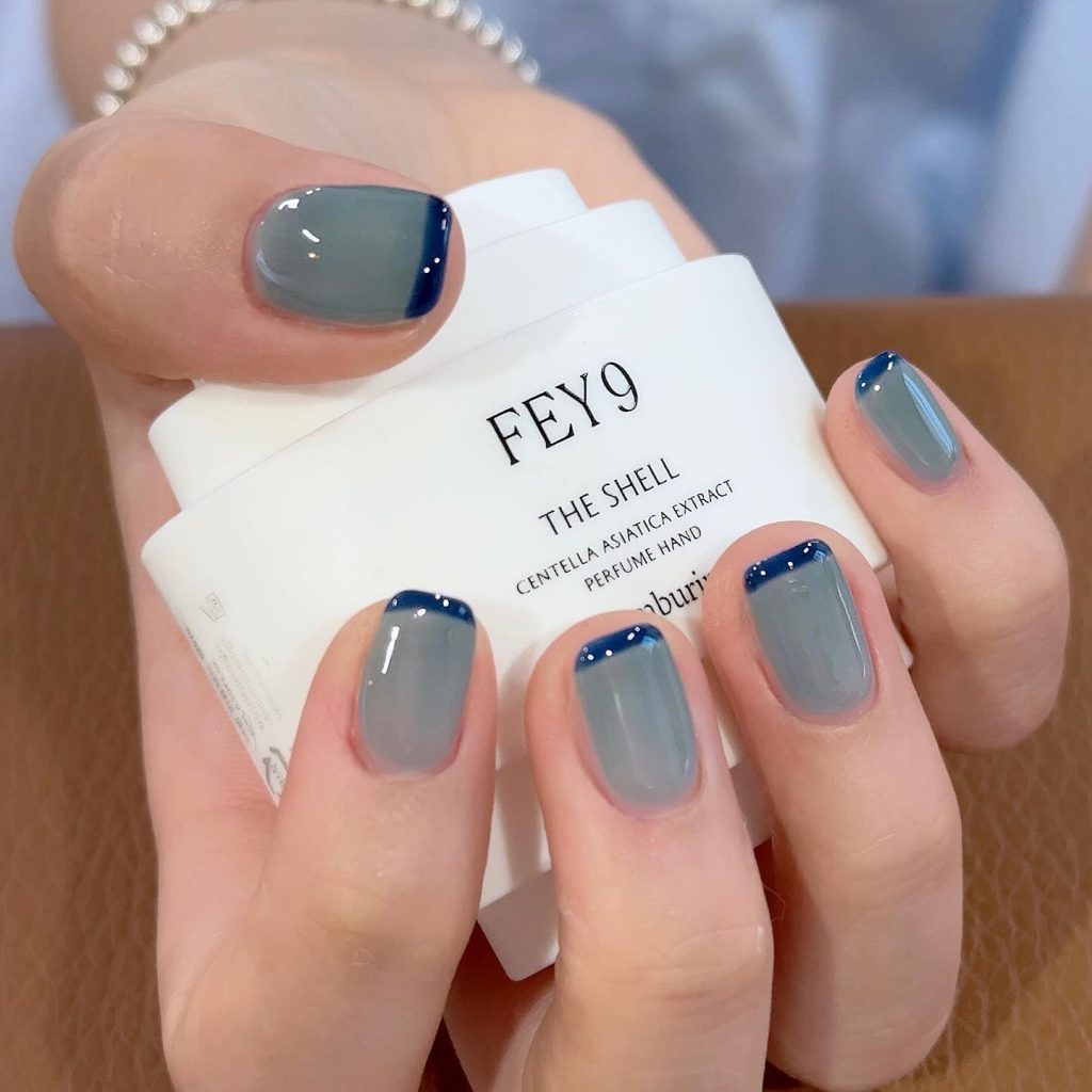 00014 Dusty Blue Nails