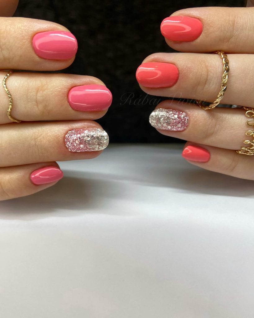 00015 Coral Nails With Designs