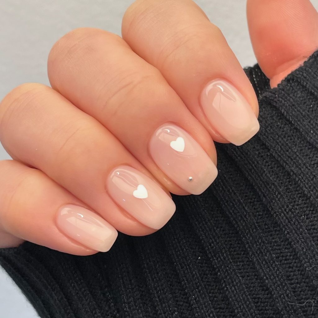 00015 Minimalist Short Nails