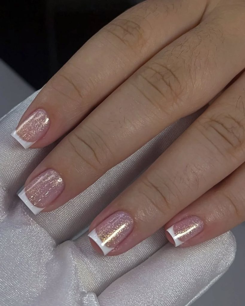 00018 Milky Chorme Nails