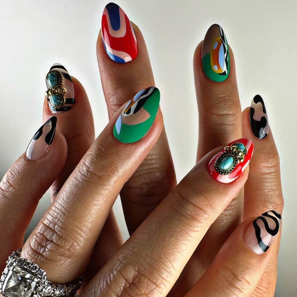 02 Short Maximalist Nails