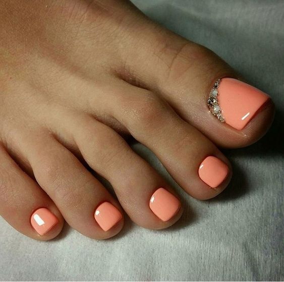 Stunning Summer Coral Toe Nail Designs for a Vibrant Seasonal Look