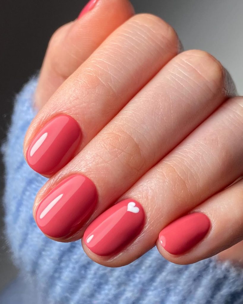 Simple short nails with a Hint of Play