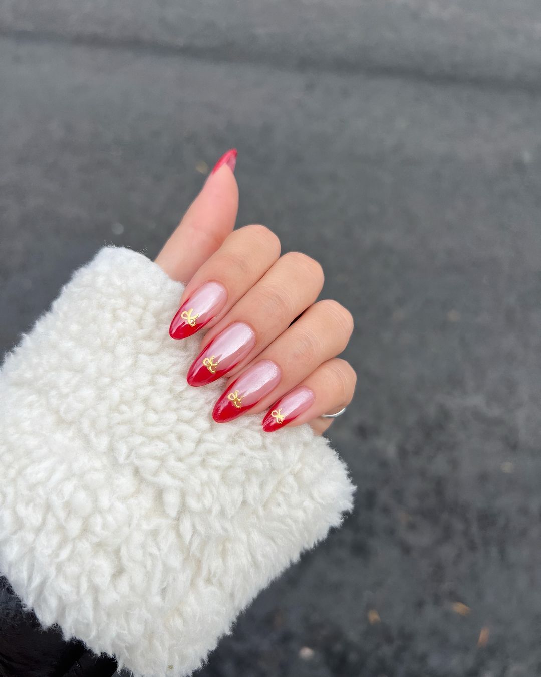 coquette valentines nails