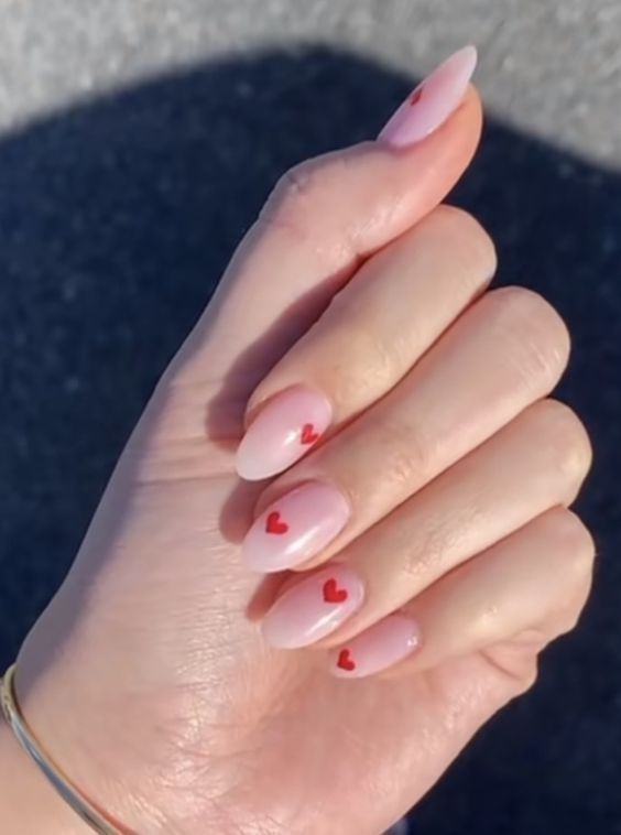 coquette valentines nails