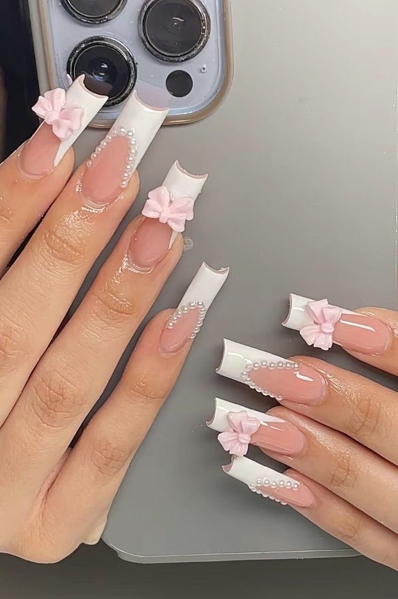 coquette valentines nails