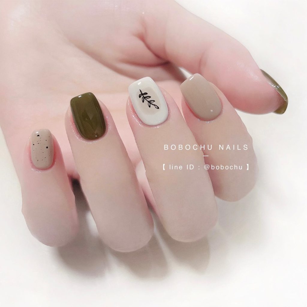 00001 Simple Cute Nails