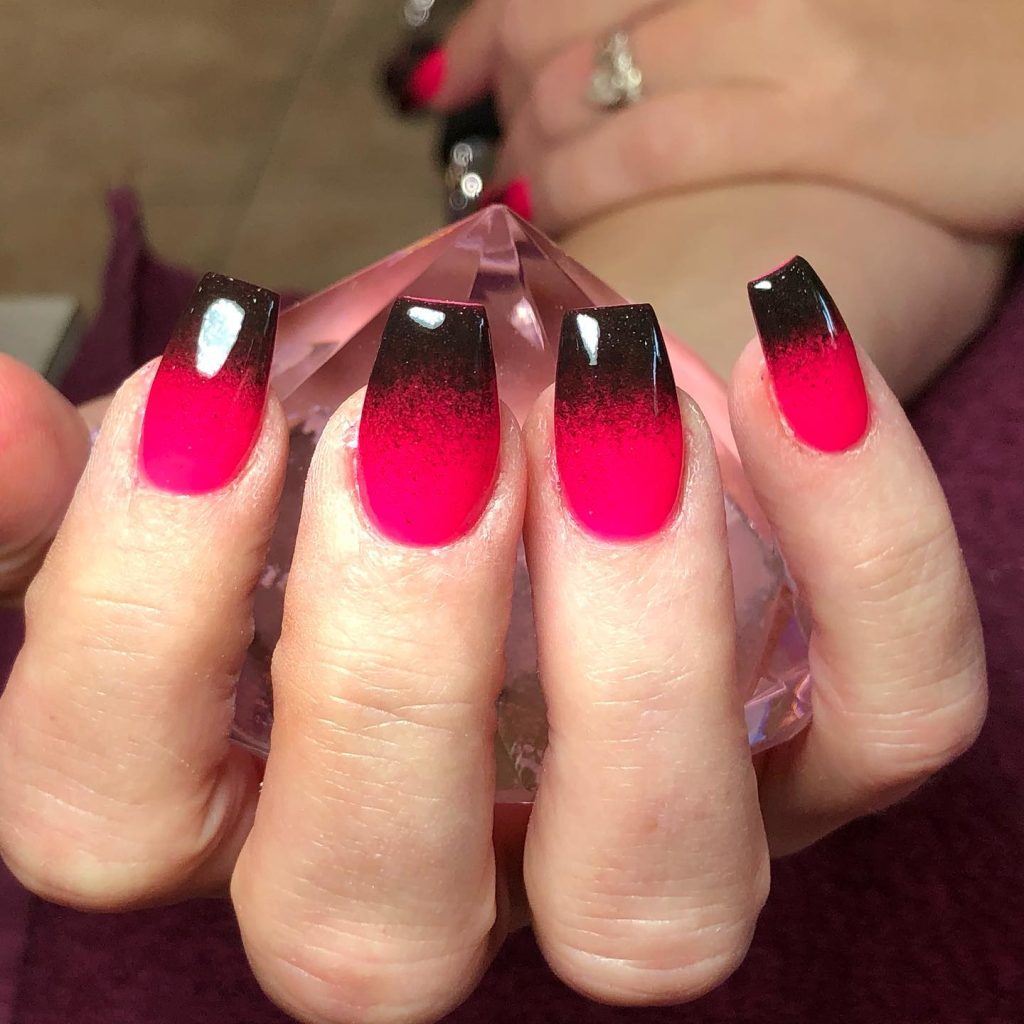 00009 Hot Pink and Black Nails
