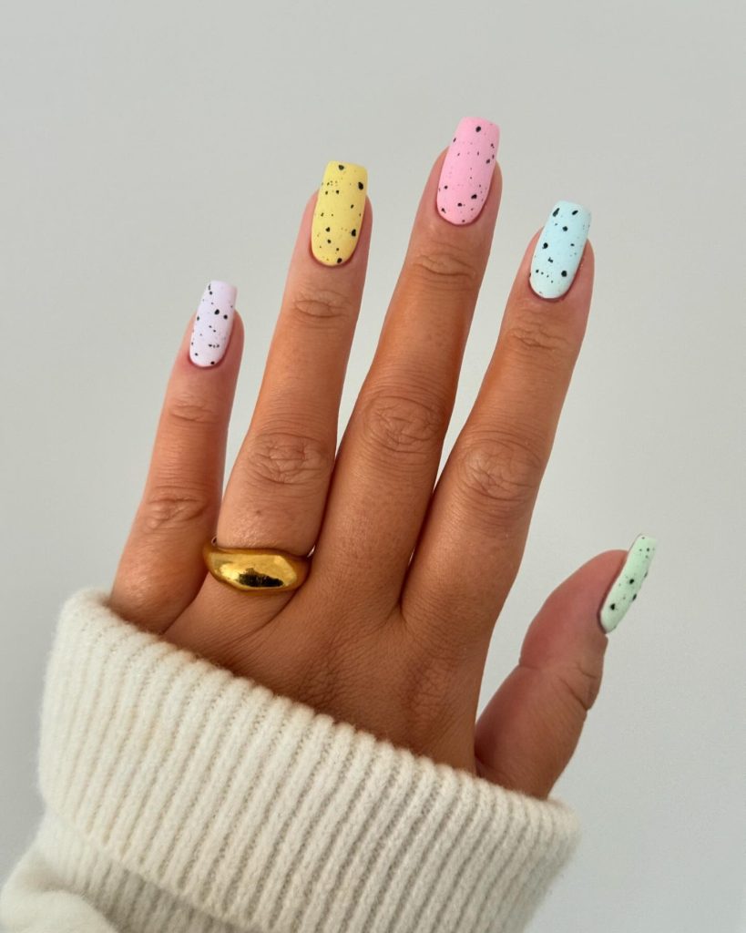00011 Simple Cute Nails