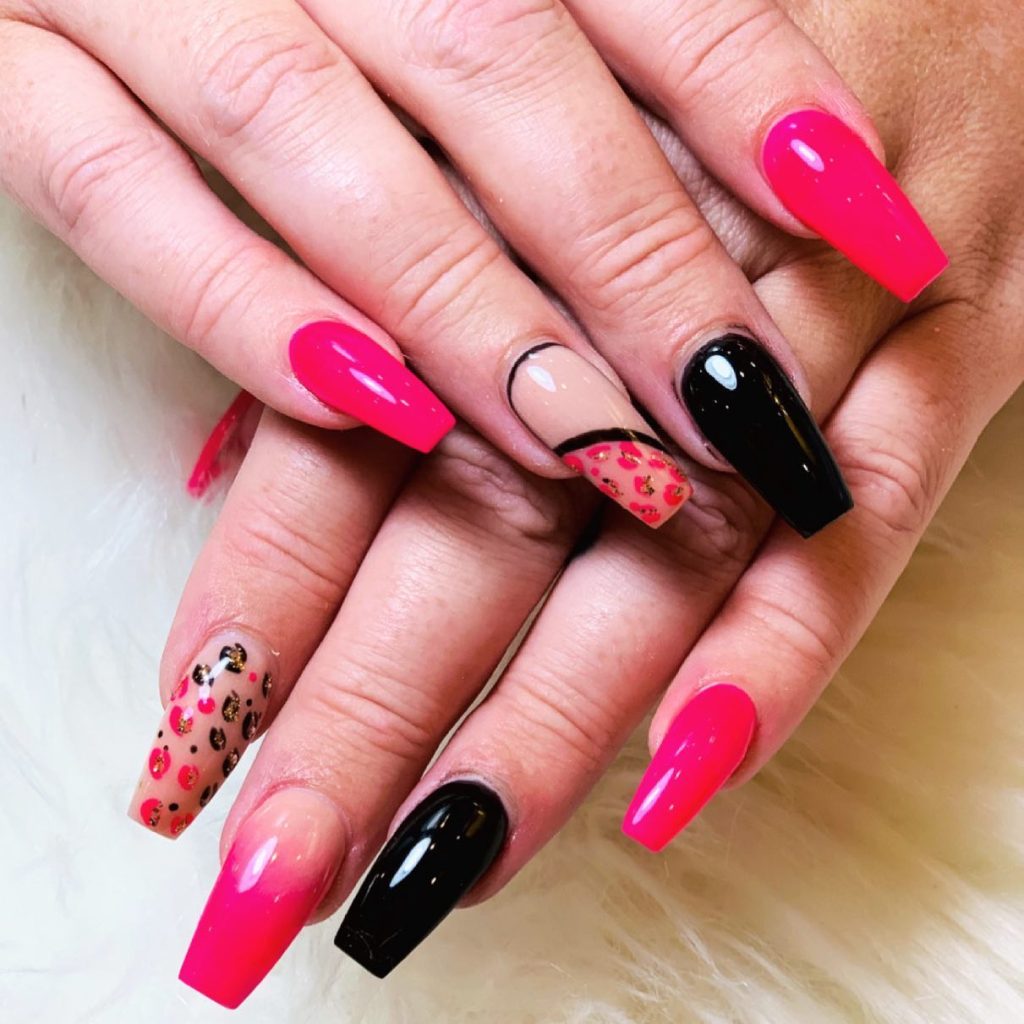 00013 Hot Pink and Black Nails