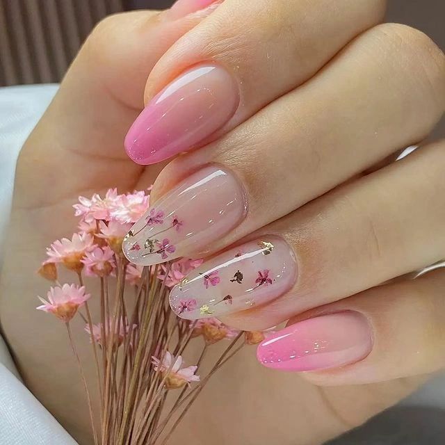 00025 Flower Nails